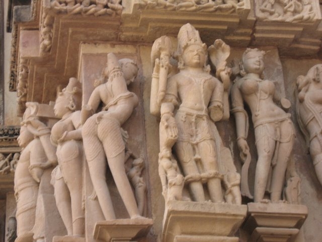 המקדשים האירוטיים בקג'וראהו,הודו-אופק עולמי,צילום דוד נתנאל - Erotic shrines,Kajurahu,India-Ofek-Olami