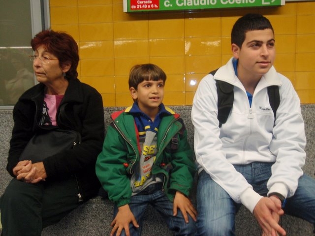 המתנה לרכבת התחתית במדריד -אופק עולמי,צילום דוד נתנאל -Ametro statio,Madris Spain -Ofek olami,David Nethanel