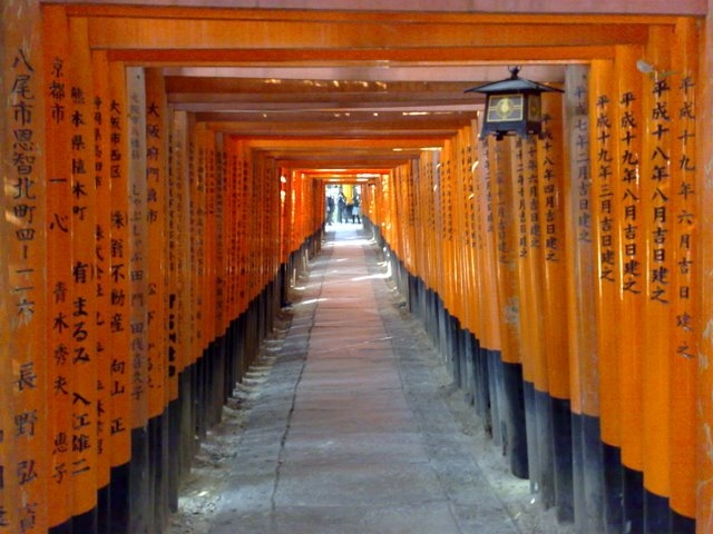 מקדש פושימי קיוטו יפאן -אופק עולמי,צילום דוד נתנאל - Fushimi shrine Kyoto Japan -Ofek-Olami