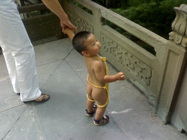 ילד סיני = -שימור הסביבה - אופק עולמי- צילום דוד נתנאל ofek-olami-no diaper,keeping the environment clean