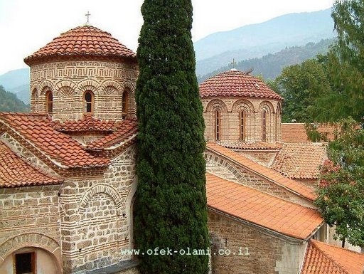 מנזר באצ'קובו המנזר השני בגודלו בבולגריה -אופק עולמי-Bachkovo Monastery Bulgaria -Ofek-Olami