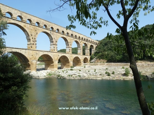אמת המים הרומית פון די גאר בצרפת -אופק עולמי,צילום דוד נתנאל - Pont du Gard France -Ofek Olami,David Nethanel