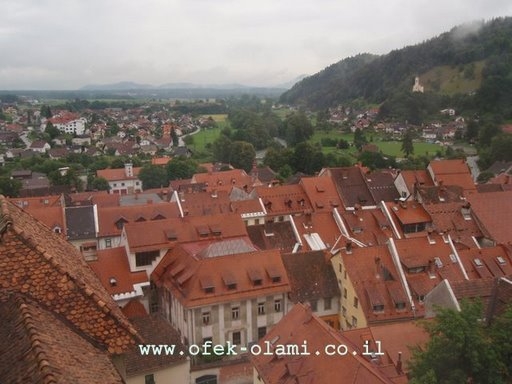 שקופיה לוקה,סלובניה,מראה מהמצודה -אופק עולמי,צילום דוד נתנאל-Skofja Loka,Slovenia view from the castel -Ofek-Olami