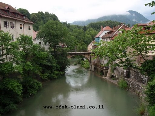 הגשר הקפוצ'יני בשקופיה לוקה סלובניה -אופק עולמי,צילום דוד נתנאל -Capuchin's bridge Skofja Loka ,Slovenia -Ofek olami