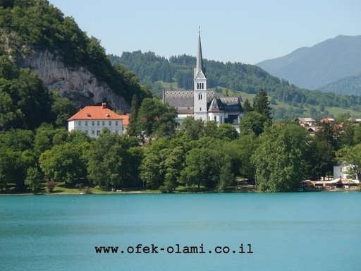האי במרכזו של אגם בלד,סלובניה-אופק עולמי,צילום דוד נתנאל -Island in Bled Lake,Slovenia -Ofek-Olami
