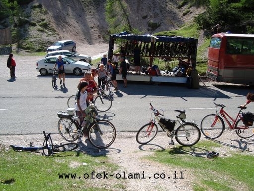 טיולי אופניים במעבר ורסיץ',סלובניה-אופק עולמי,צילום דוד נתנאל Bicycles riding Vrsic  pass Slovenia-Ofek-Olami