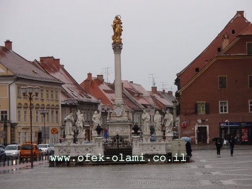 הבתולה מריה עוצרת את המגיפה,מריבור,סלובניה -אופק עולמי-צילום דוד נתנאל -Plague memorial,Maribor Slovenia -Ofek-Olami
