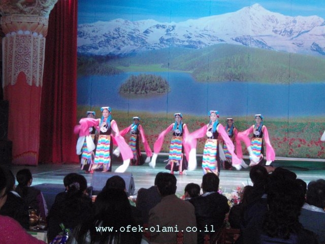ריקוד חיזור טיבטי -אופק עולמי,צילום דוד נתנאל -Guozhuang,China ofek olami,David nethanel