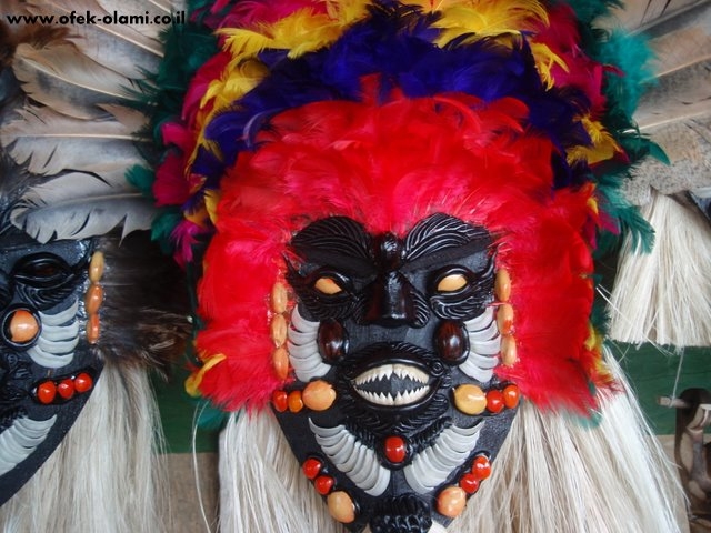 מסיכה אינדיאנית -אופק עולמי,צילום דוד נתנאל -Indian mask -Ofek olami